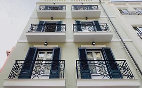 Central Syntagma Square Studio in Athens - Shell